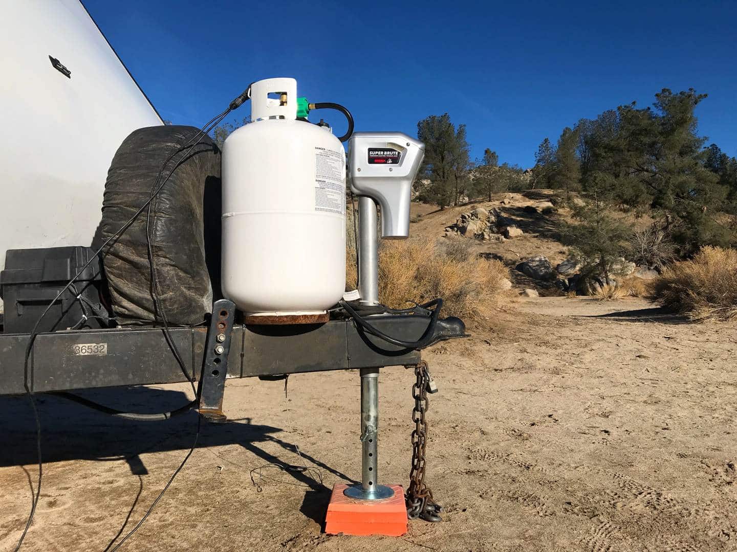 If You Need A New Trailer Jack, Here's How To Pick The Best One